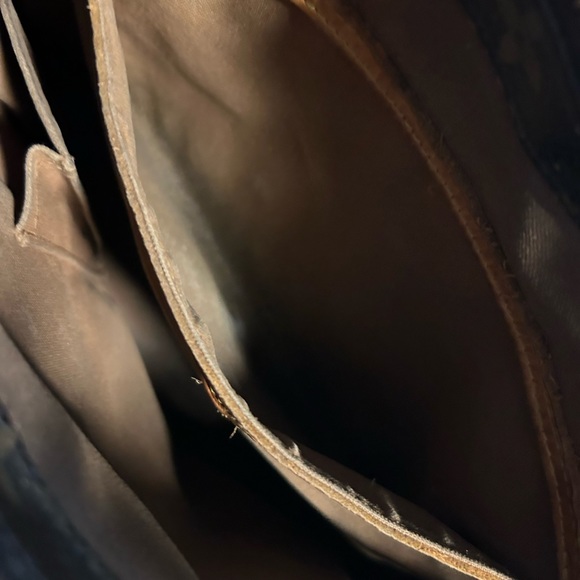 Authentic Cabas Mezzo Louis Vuitton Tote Bag - Picture 10 of 11